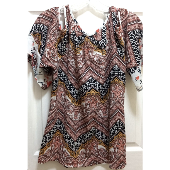 Fig & Flower Womens Cold Shoulder Blouse Sz M Paisley Print Boho Peasant Hippie - Picture 3 of 7